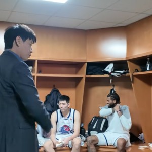 淘汰浙江更衣室！邱彪体恤外援，总结变认哥现场，与全队打成一片