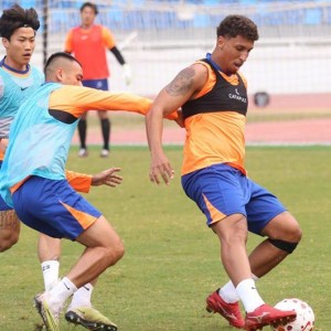 江南体育-泰山B队冲甲文旅能养活两支球队？铁人欲打破争冠格局 轻敌必自毙